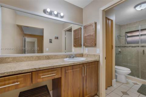 6746 NW 199th St, Hialeah FL - photo 10 of 28