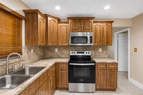 6746 NW 199th St, Hialeah FL - photo 14 of 28