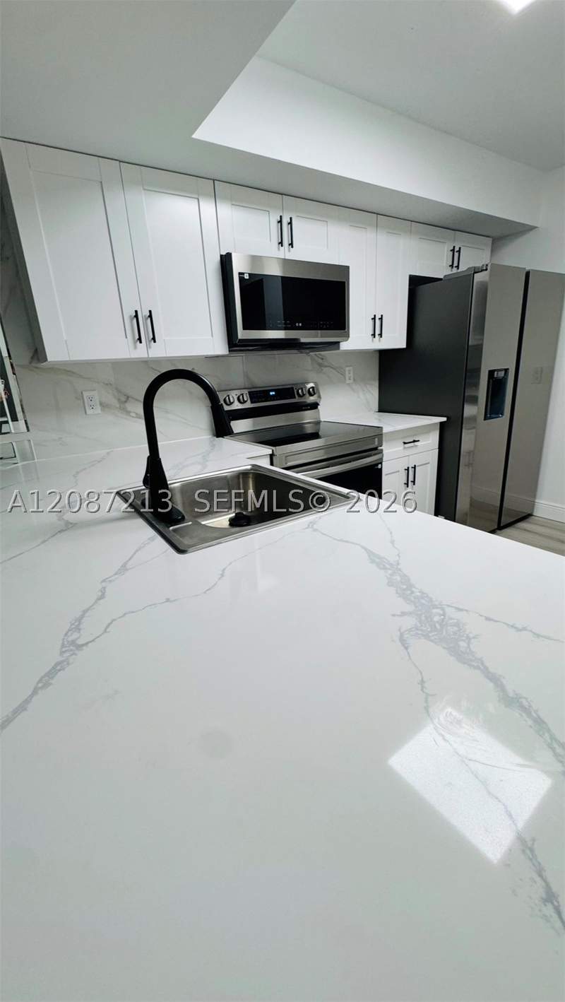 2 bedroom Condominium at 18216 Mediterranean Blvd 1-19, Moors Pointe Condo, Hialeah — photo 2