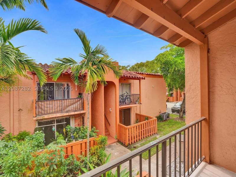 2 bedroom Condominium at 7111 Miami Lakes Dr N4, Cypress Village Condo, Miami Lakes — photo 2