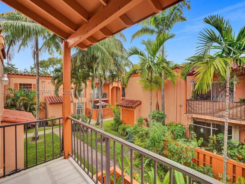 2 bedroom Condominium at 7111 Miami Lakes Dr N4, Cypress Village Condo, Miami Lakes — photo 4