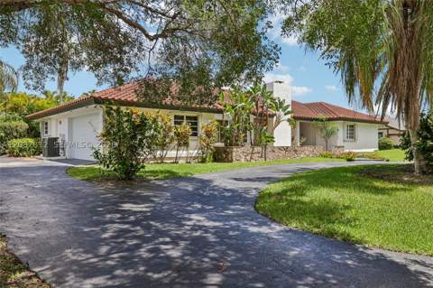 7745 SW 183rd Ter, Palmetto Bay FL - photo 12 of 34