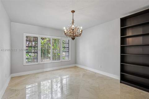 7745 SW 183rd Ter, Palmetto Bay FL - photo 7 of 34