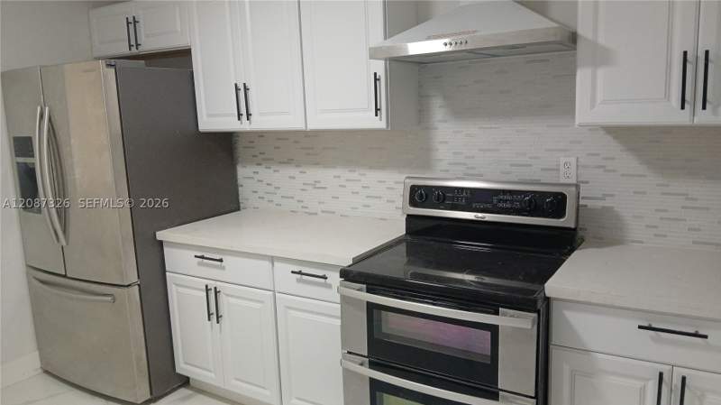 4 bedroom SingleFamilyResidence at 4391 NW 169th Ter, Venetian Development Sub-, Miami Gardens — photo 3
