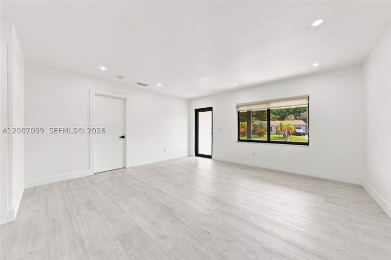 3 bedroom SingleFamilyResidence at 1707 S Curlew Ln, Homestead Lakes Farmlife, Homestead — photo 5