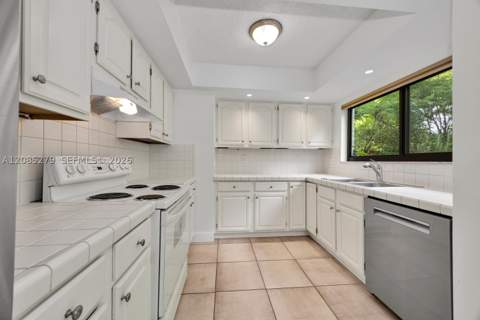 8808 SW 150th Place Cir, Miami FL - photo 13 of 57