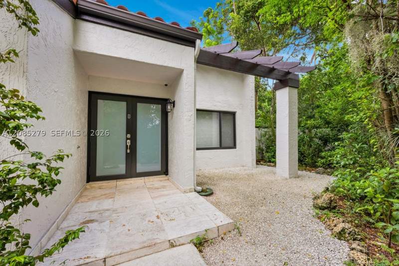3 bedroom SingleFamilyResidence at 8808 SW 150th Place Cir, Hammocks Sec 1, Miami — photo 3