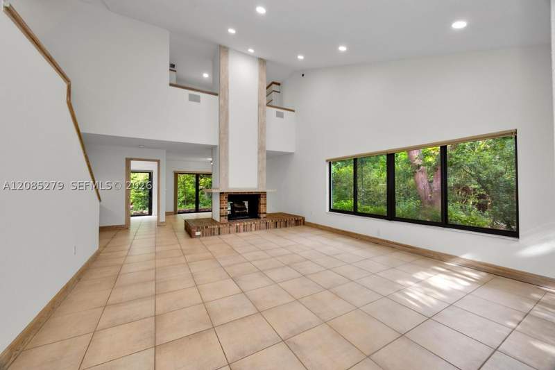 3 bedroom SingleFamilyResidence at 8808 SW 150th Place Cir, Hammocks Sec 1, Miami — photo 5