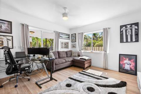 7940 Hawthorne Ave, Miami Beach FL - photo 22 of 32