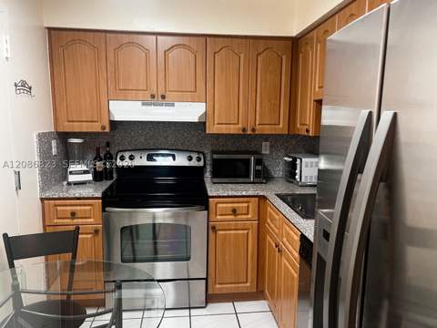 17800 Atlantic Blvd 204, Sunny Isles Beach FL - photo 16 of 21