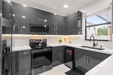 9358 W 33rd Way, Hialeah FL - photo 8 of 15