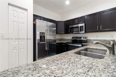 3217 SE 4th St 3217, Homestead FL - photo 9 of 28