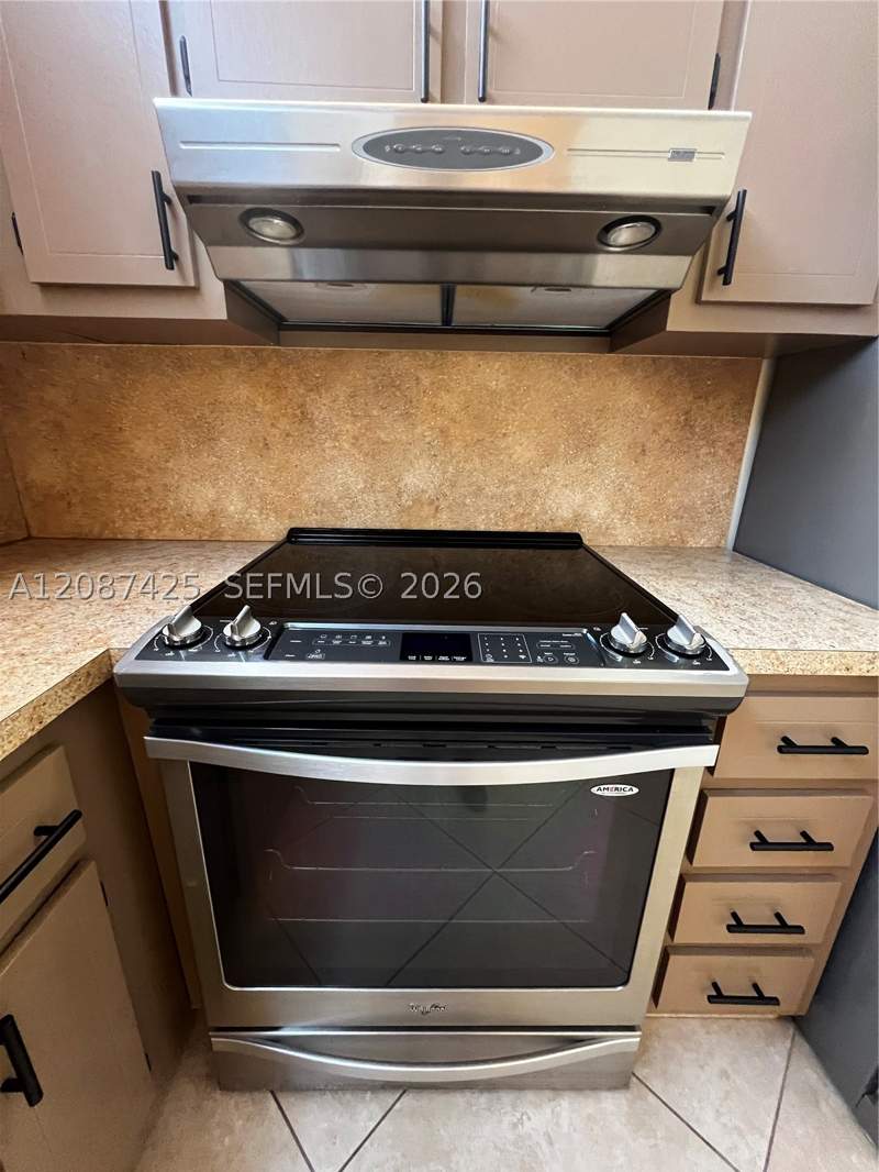 2 bedroom Condominium at 12035 NE 2nd Ave A302, Capri Gardens Condo, North Miami — photo 5