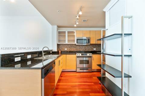 725 NE 22nd St 8E, Miami FL - photo 16 of 41