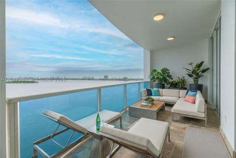 725 NE 22nd St 8E, Miami FL - photo 7 of 41
