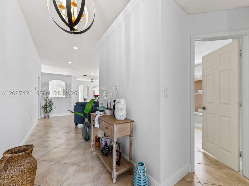 4 bedroom SingleFamilyResidence at 14683 SW 132nd Ave, Silver Lakes Sec 1 Amend, Miami — photo 2