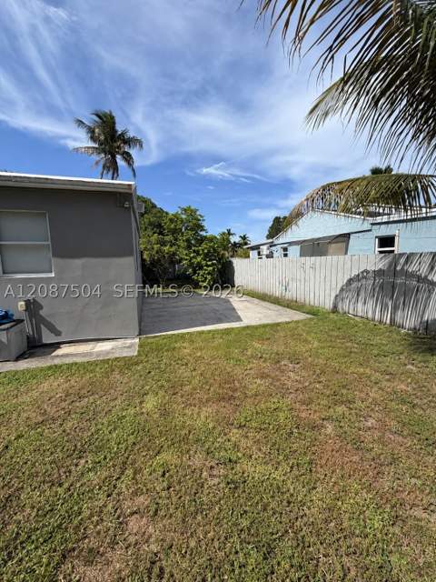 1418 NW 101st St, Miami FL - photo 7 of 52
