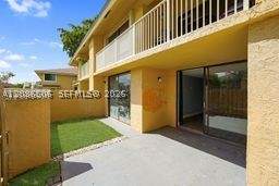 600 NW NW 214th St 104, Miami Gardens FL - photo 6 of 44