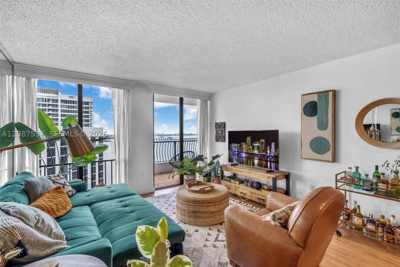 1 bedroom Condominium at 555 NE 15th St Ph-D, Venetia Condo, Miami — photo 4