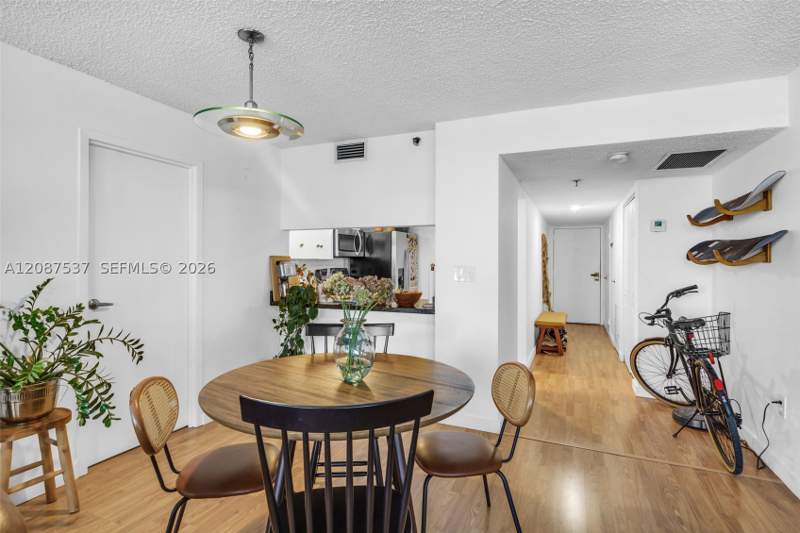 1 bedroom Condominium at 555 NE 15th St Ph-D, Venetia Condo, Miami — photo 5