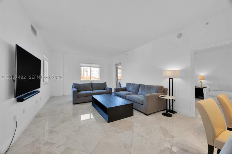 2 bedroom Condominium at 10 Aragon Ave 810, Ten Aragon Condo, Coral Gables — photo 4