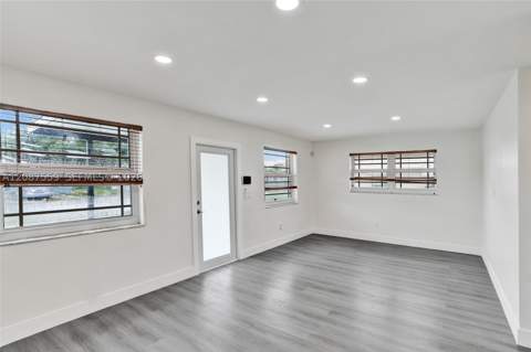 1341 NW 75th St, Miami FL - photo 6 of 33