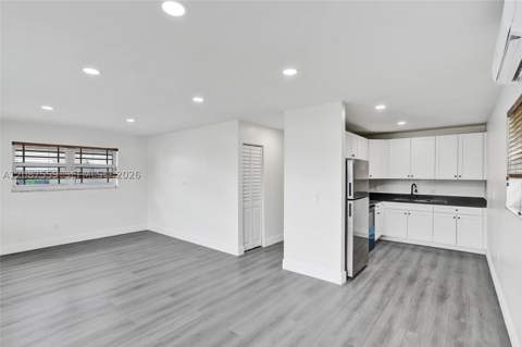 1341 NW 75th St, Miami FL - photo 9 of 33