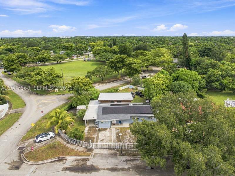 4 bedroom SingleFamilyResidence at 1299 NW 120th St, Sunkist Grove, North Miami — photo 3