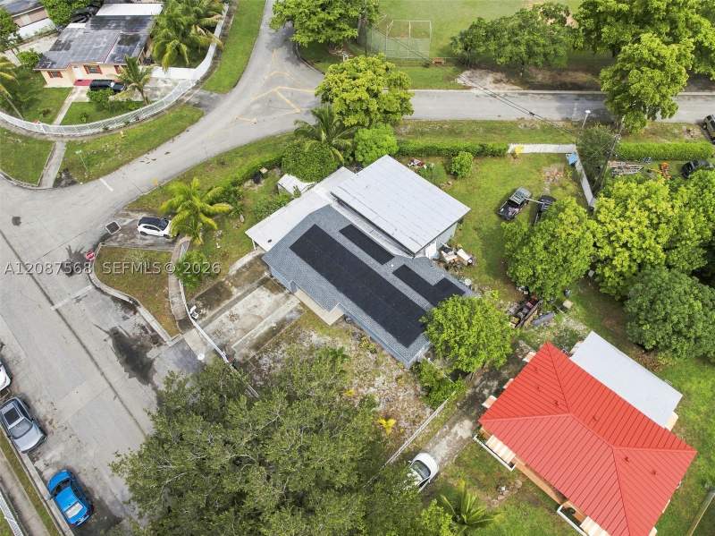 4 bedroom SingleFamilyResidence at 1299 NW 120th St, Sunkist Grove, North Miami — photo 4