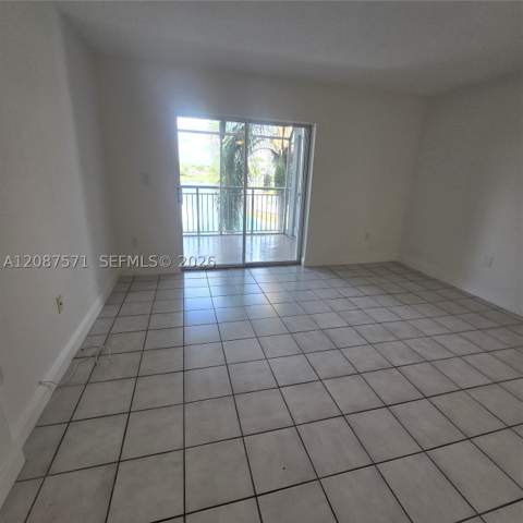 8600 SW 212th St 308, Cutler Bay FL - photo 7 of 13