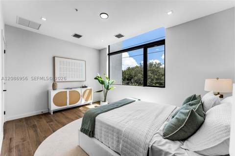 513 NE 61st St, Miami FL - photo 8 of 36