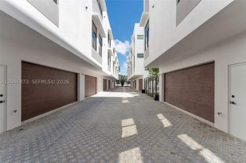 521 NE 61st St, Miami FL - photo 15 of 36