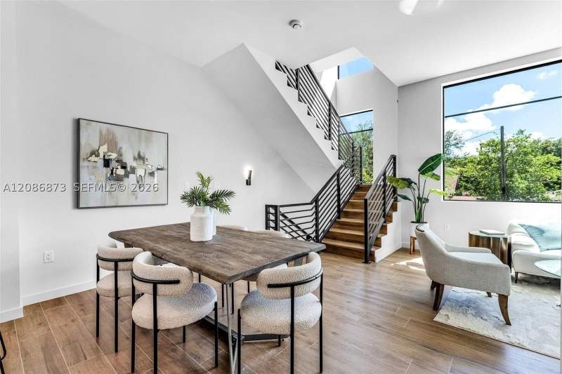 3 bedroom Townhouse at 521 NE 61st St, Lc Whites, Miami — photo 5