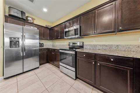 11461 SW 253rd St, Homestead FL - photo 9 of 31