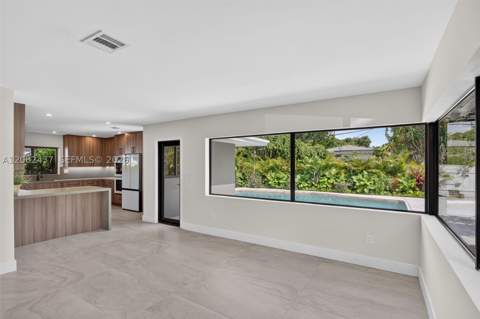 1215 NE 110th St, Miami FL - photo 10 of 40
