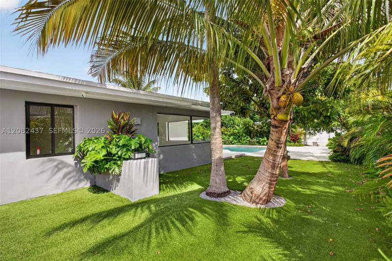 3 bedroom SingleFamilyResidence at 1215 NE 110th St, Biscayne Shores Corr Plat, Miami — photo 4