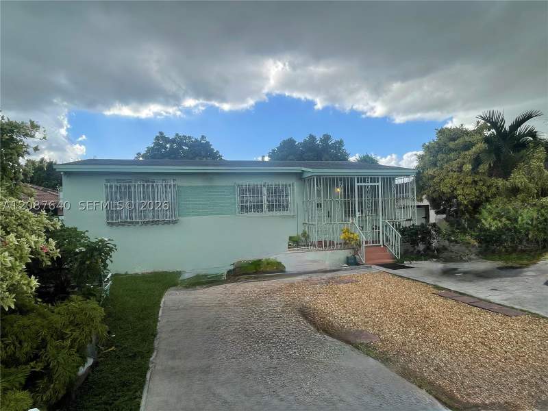 3 bedroom SingleFamilyResidence at 3430 SW 89th Ave, Olympic Heights, Miami — photo 3