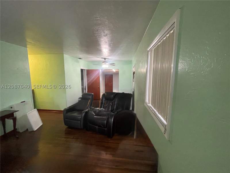 3 bedroom SingleFamilyResidence at 3430 SW 89th Ave, Olympic Heights, Miami — photo 4