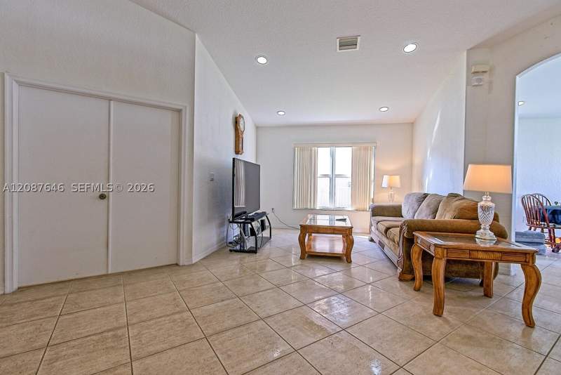 3 bedroom SingleFamilyResidence at 1520 SE 17th Ave, Keys Landing, Homestead — photo 5