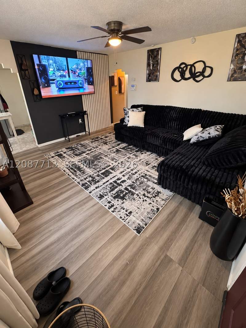 2 bedroom SingleFamilyResidence at 2101 NW 87th St, Home Acres, Miami — photo 5
