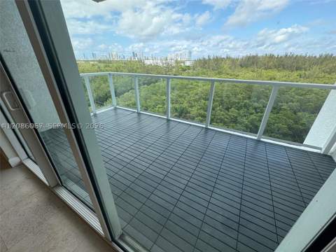 15051 Royal Oaks Ln 701, North Miami FL - photo 24 of 36