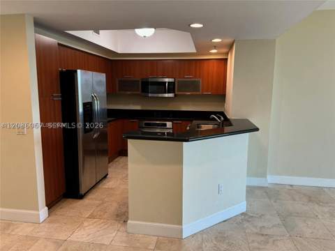 15051 Royal Oaks Ln 701, North Miami FL - photo 7 of 36