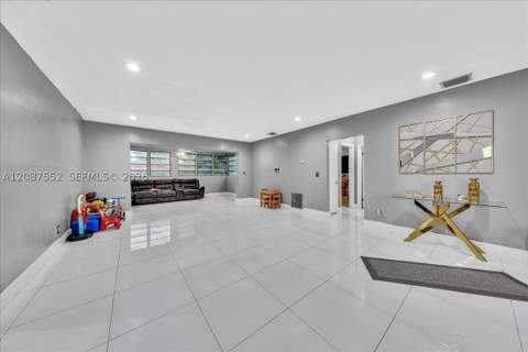 1745 NW 189th Ter, Miami Gardens FL - photo 14 of 33