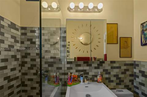 1525 Meridian Ave 202, Miami Beach FL - photo 17 of 24