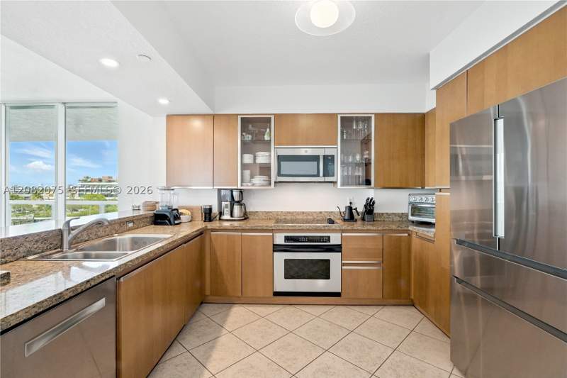 2 bedroom Condominium at 10 Venetian Way 604, The Grand Venetian Condo, Miami Beach — photo 5