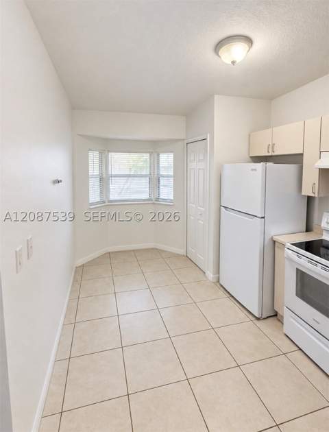 1250 SE 28th Ct 204, Homestead FL - photo 6 of 15
