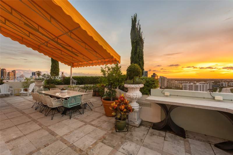 6 bedroom Condominium at 19500 Turnberry Way Tow-De, Marina Tower Condo, Aventura — photo 3