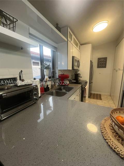 7801 W 30th Ln, Hialeah FL - photo 6 of 21