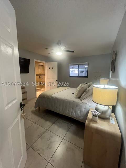 7801 W 30th Ln, Hialeah FL - photo 9 of 21