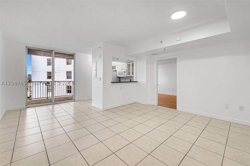 2 bedroom Condominium at 1 Glen Royal Pkwy 1010, Altos De Miami Condo, Miami — photo 3